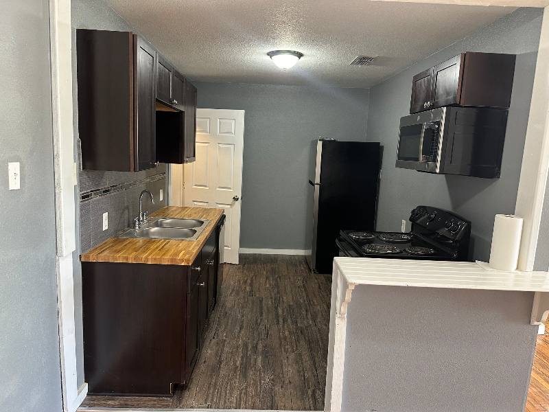 Apartment for rent at 311 Glamis Ave #1, San Antonio, TX 78223