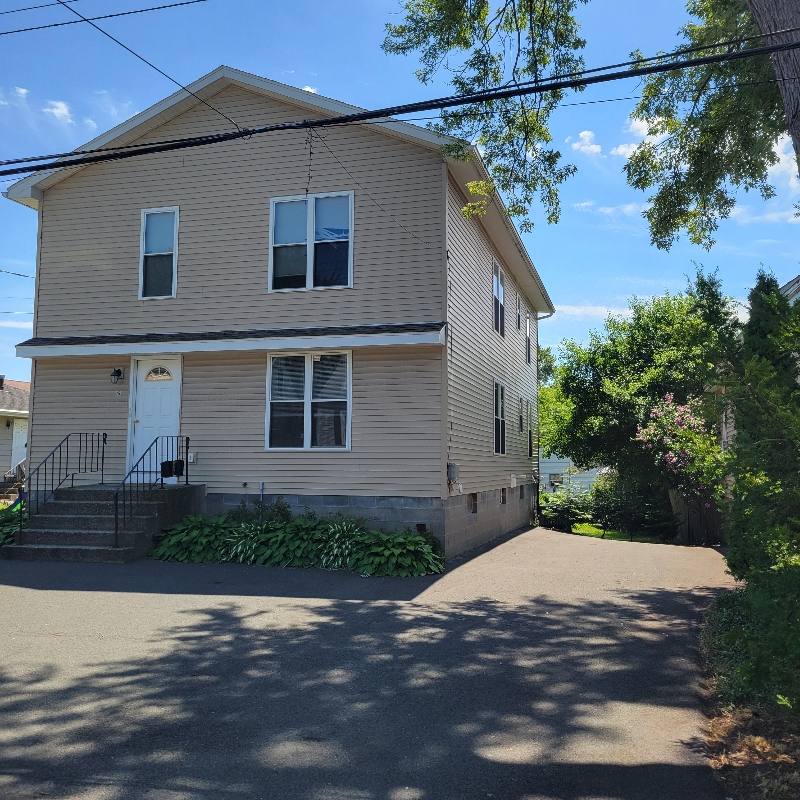 Apartment for rent at 15 Winthrop St #A-1ST Floor, Albany, NY 12205