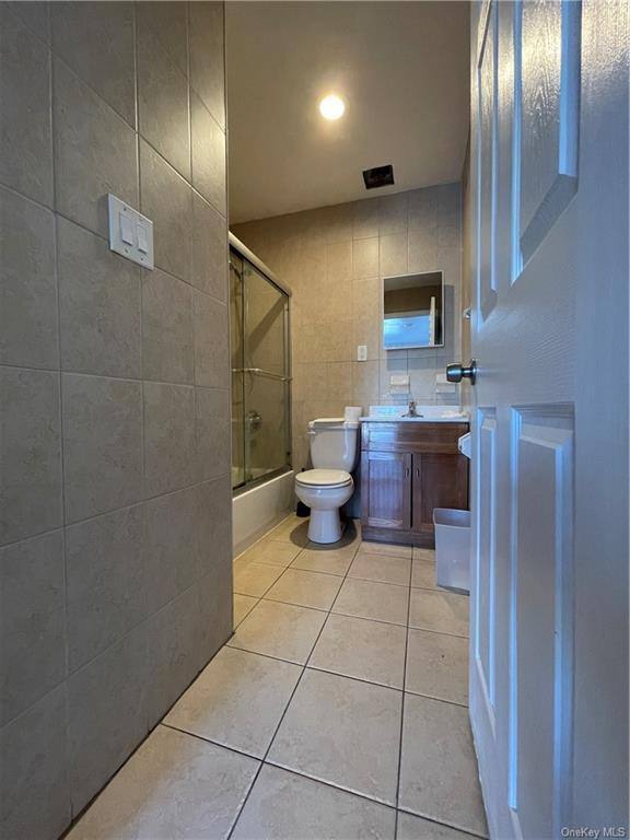 Apartment for rent at 1749 Seward Ave, Bronx, NY 10473