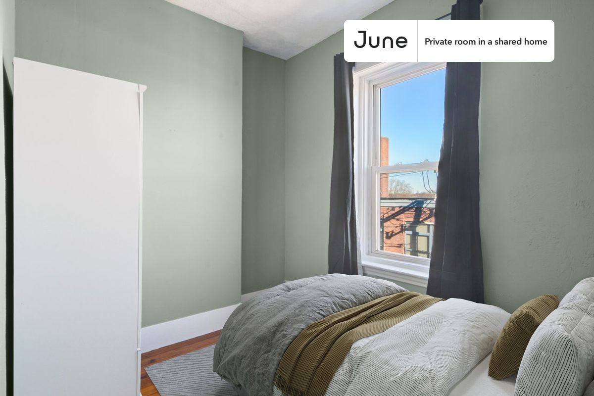 Apartment for rent at 11 Linden St #B, Allston, MA 02134
