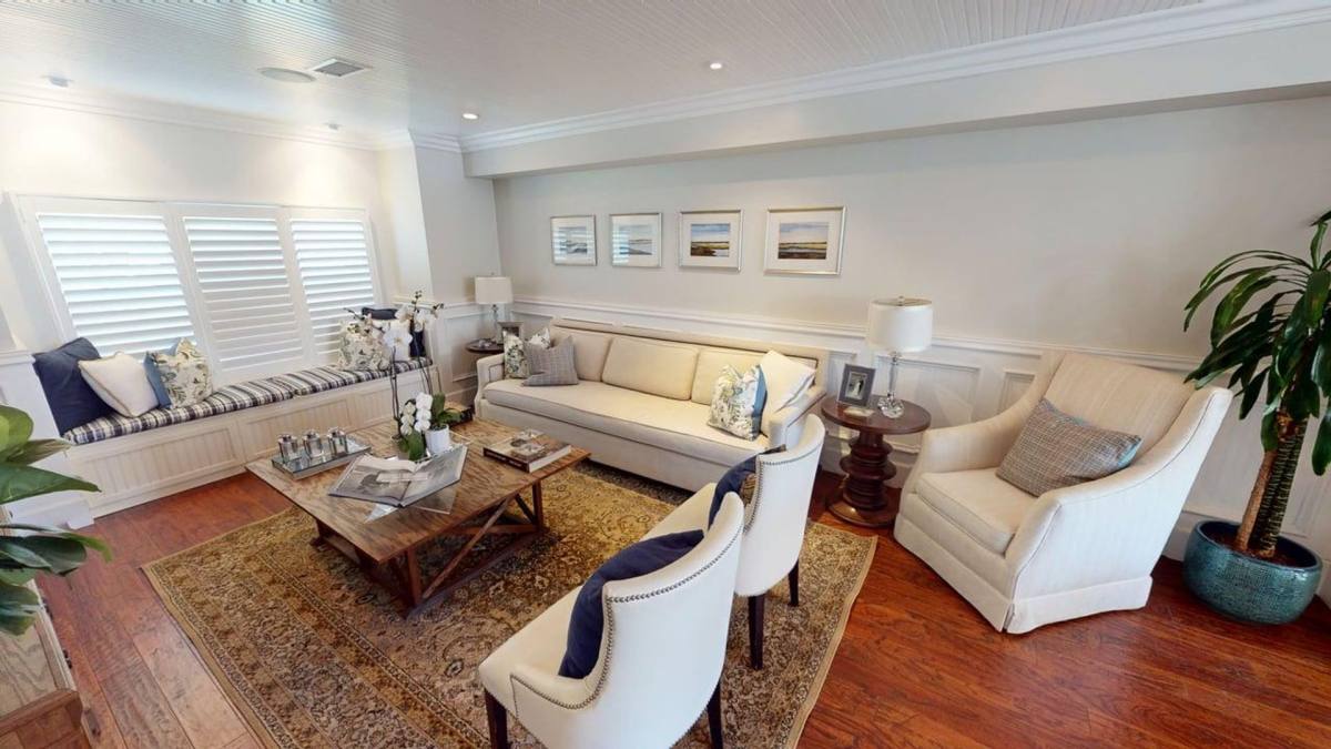 Apartment for rent at 810 A Ave, Coronado, CA 92118