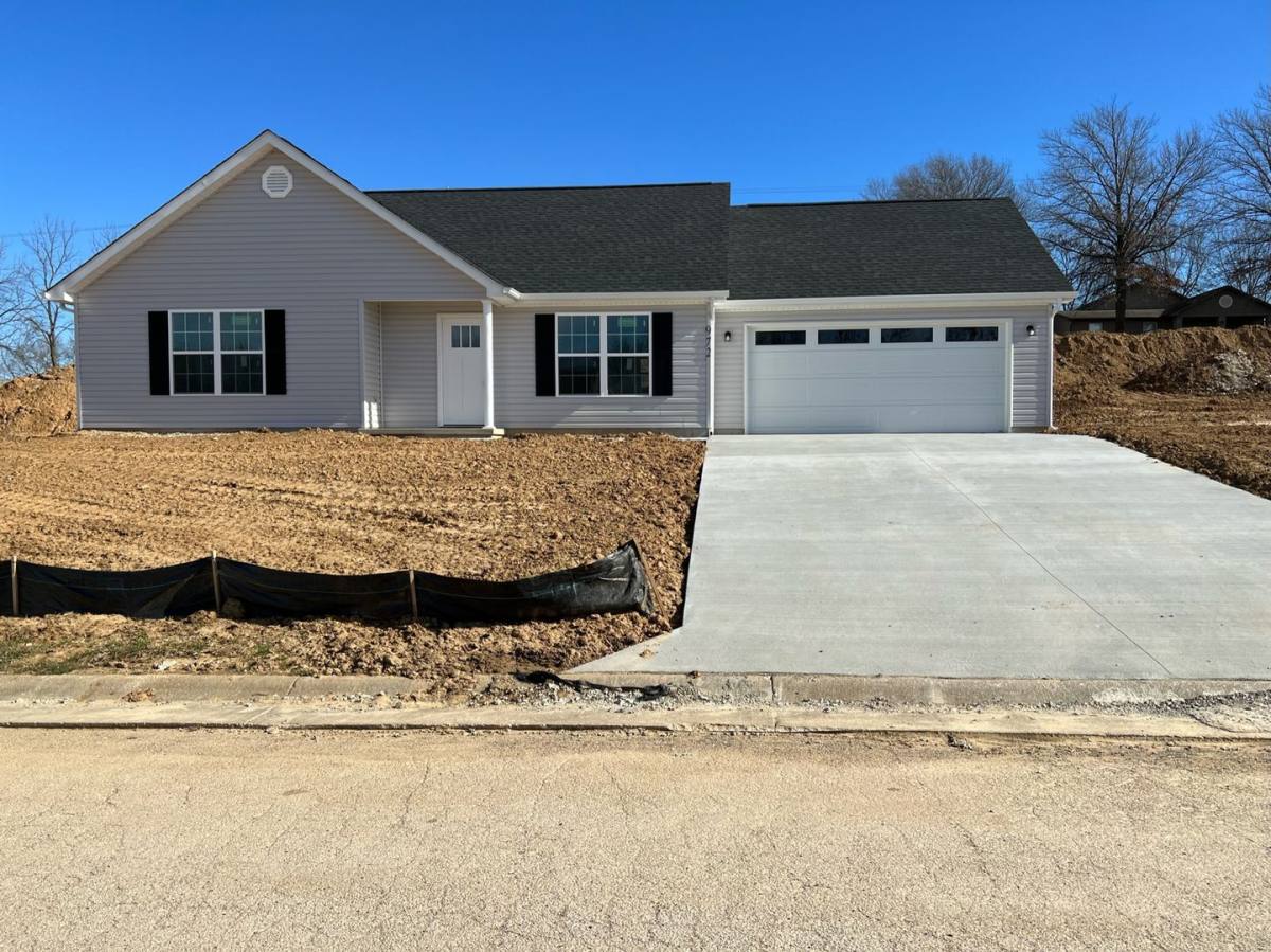 Townhouse for rent at 972 Lakeway Dr, Labadie, MO 63055