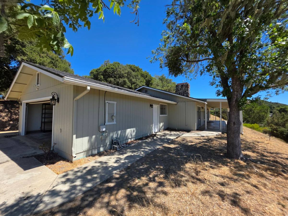 House for rent at 6117 Portola Rd, Atascadero, CA 93422
