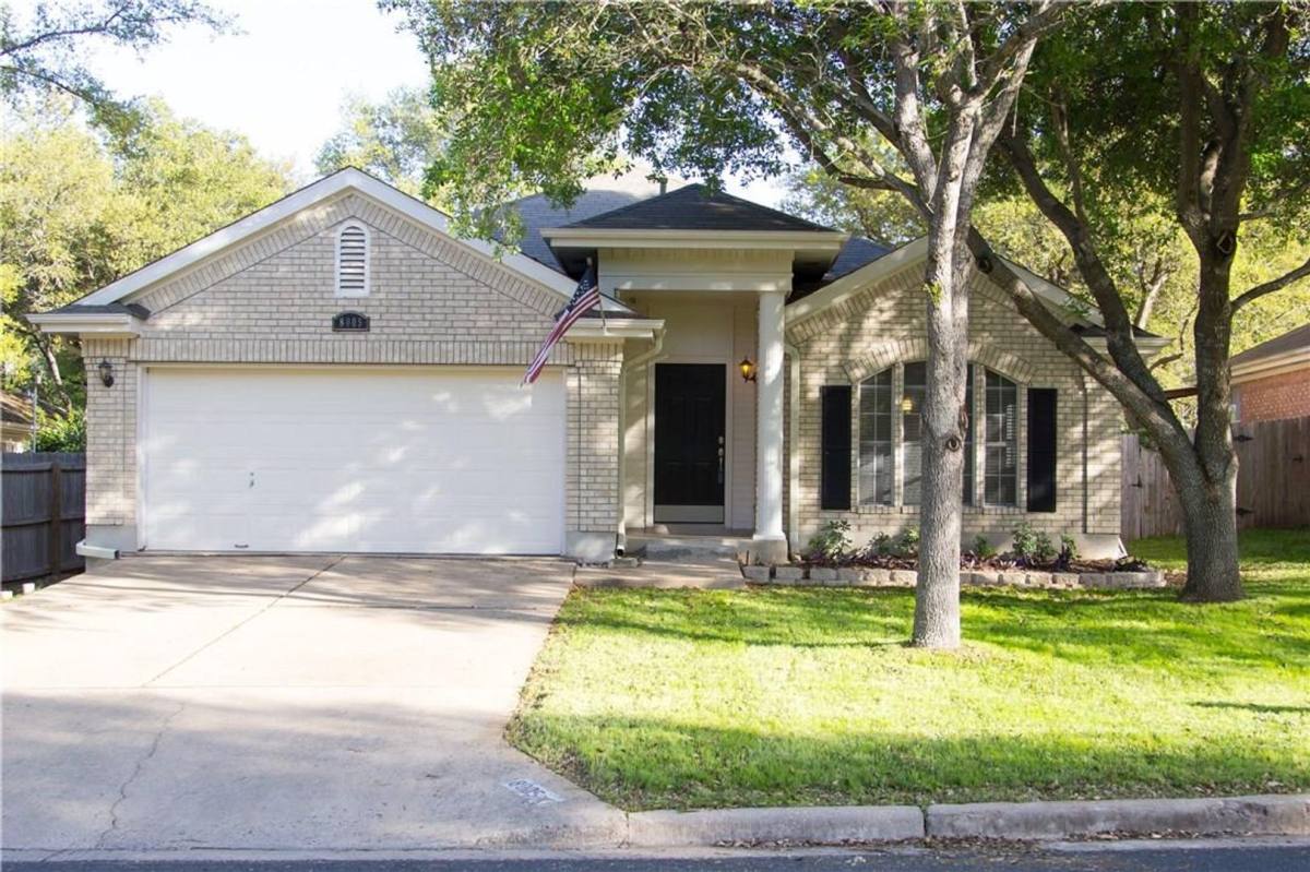 House for rent at 8005 Nairn Dr, Austin, TX 78749