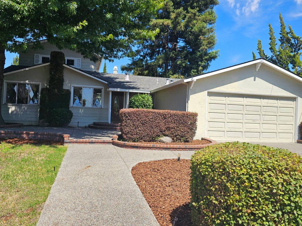 House for rent at 41936 Benbow Dr, Fremont, CA 94539