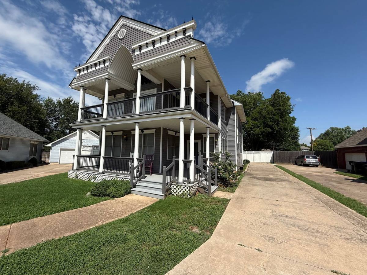 House for rent at 800 Carriage Lane, Norman, OK 73069