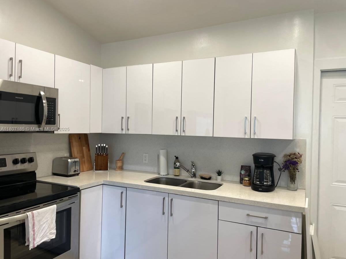 House for rent at 26 NE 70th St, Miami, FL 33138