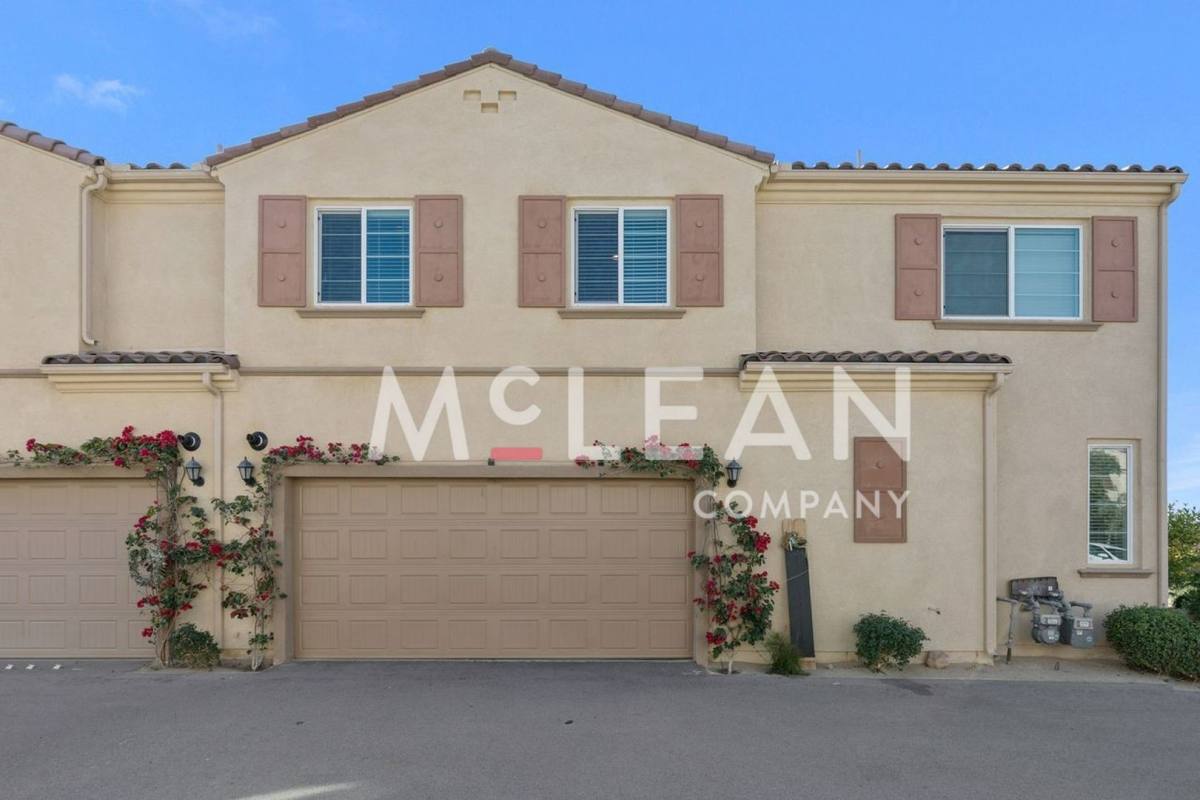 House for rent at 301 Paseo Gusto, Palm Desert, CA 92211