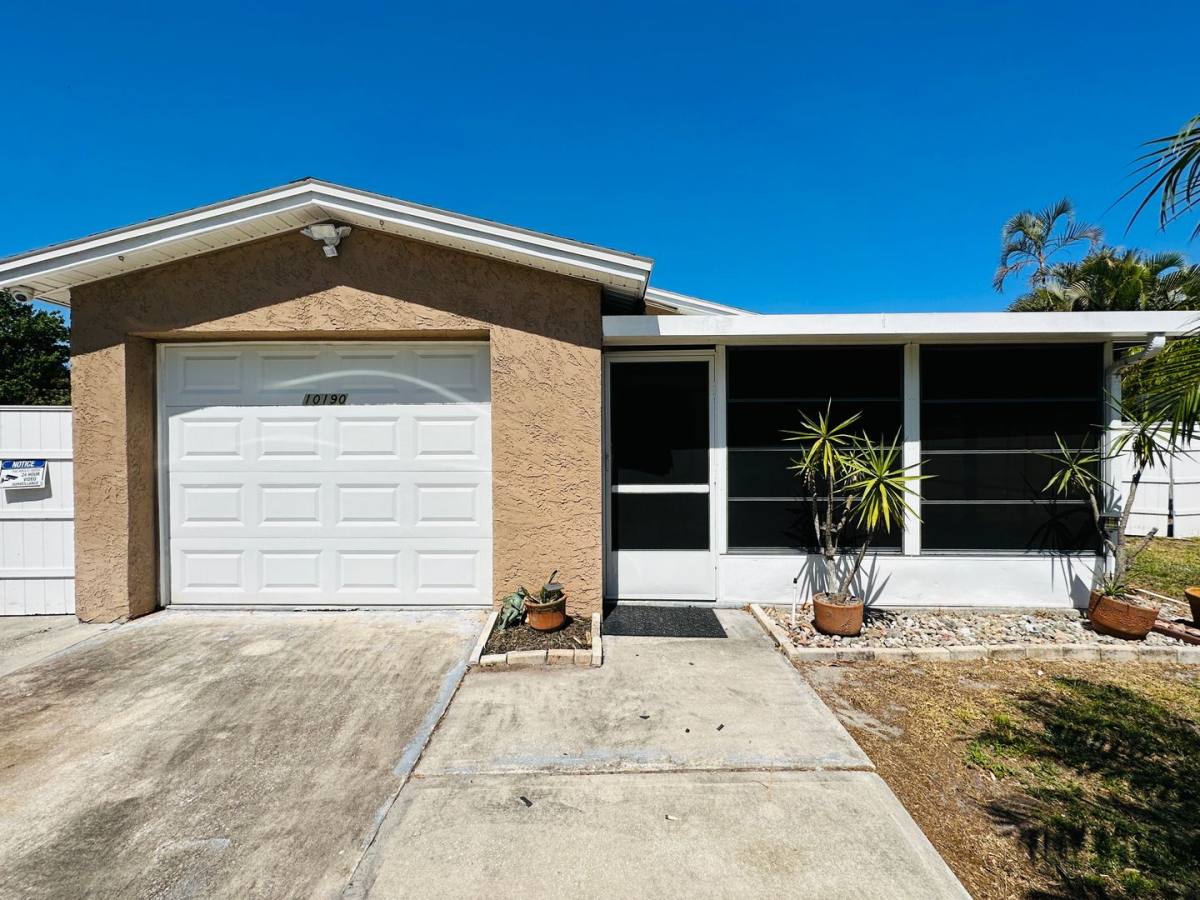 House for rent at 10190 61st Way N, Pinellas Park, FL 33782
