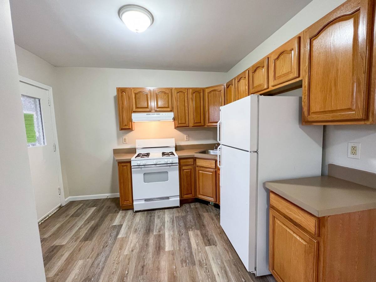Apartment for rent at 15-17 Dorothy St, Hartford, CT 06106