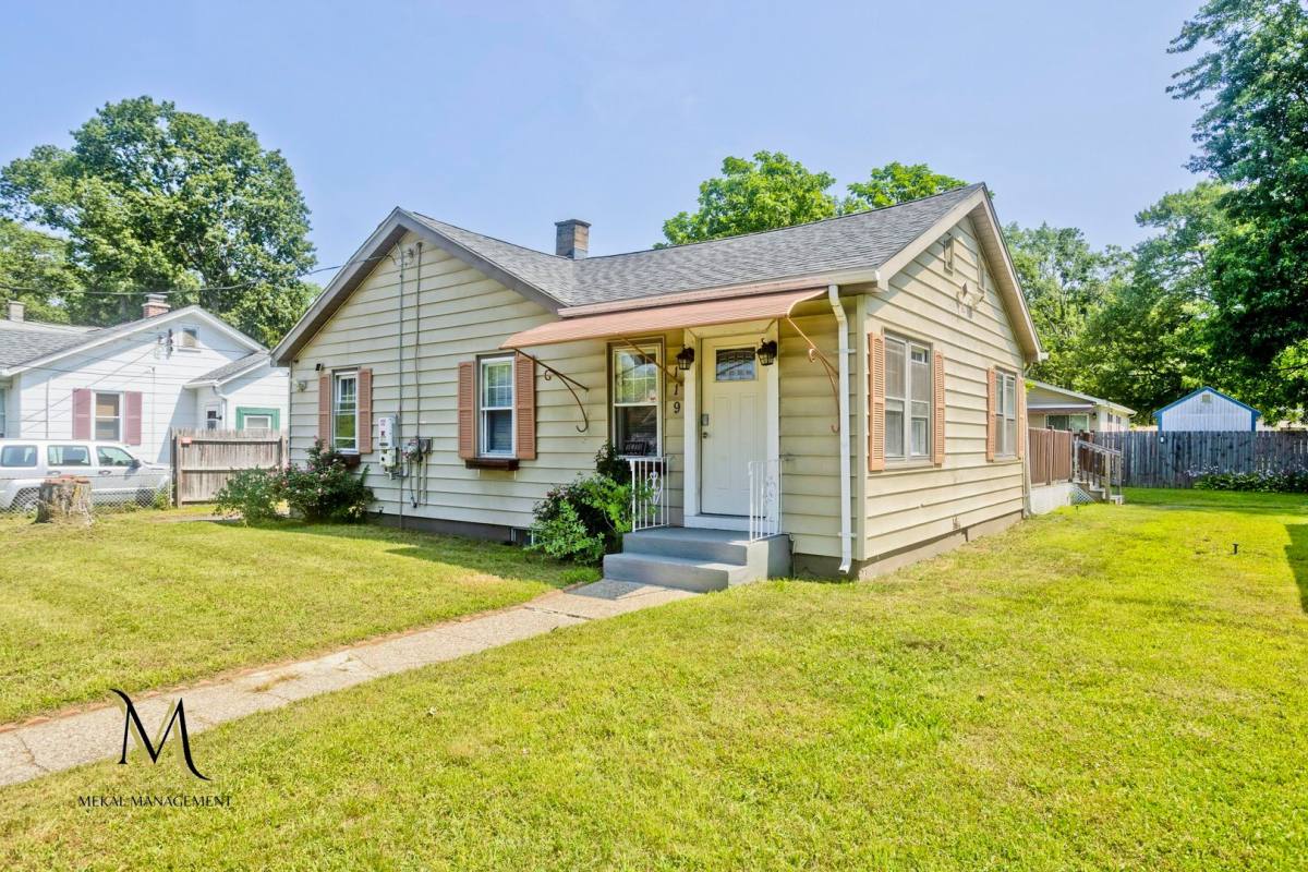 House for rent at 119 Pine Grove St, Springfield, MA 01119