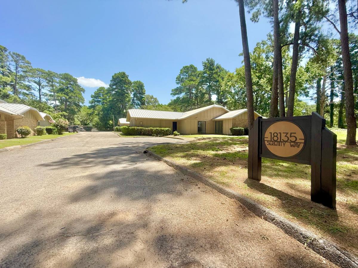 Townhouse for rent at 18135 Serenity Way, Flint, TX 75762