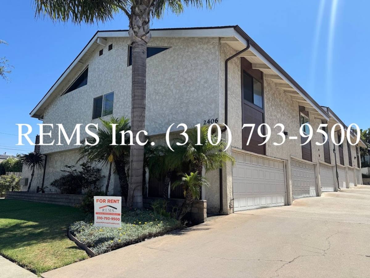 Townhouse for rent at 2406 Aviation Blvd, Redondo Beach, CA 90278