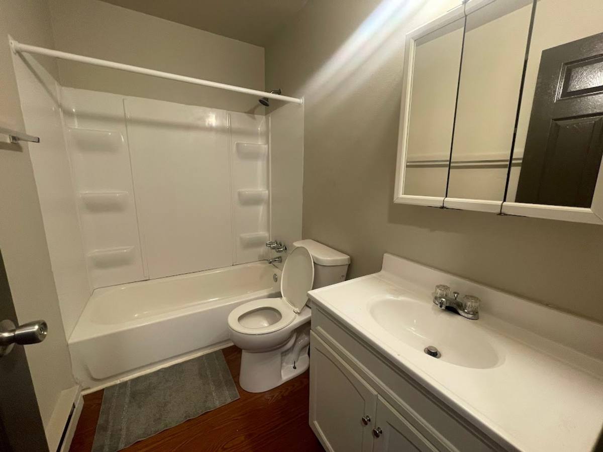 Apartment for rent at 3917 Airport Highway, Toledo, OH 43615