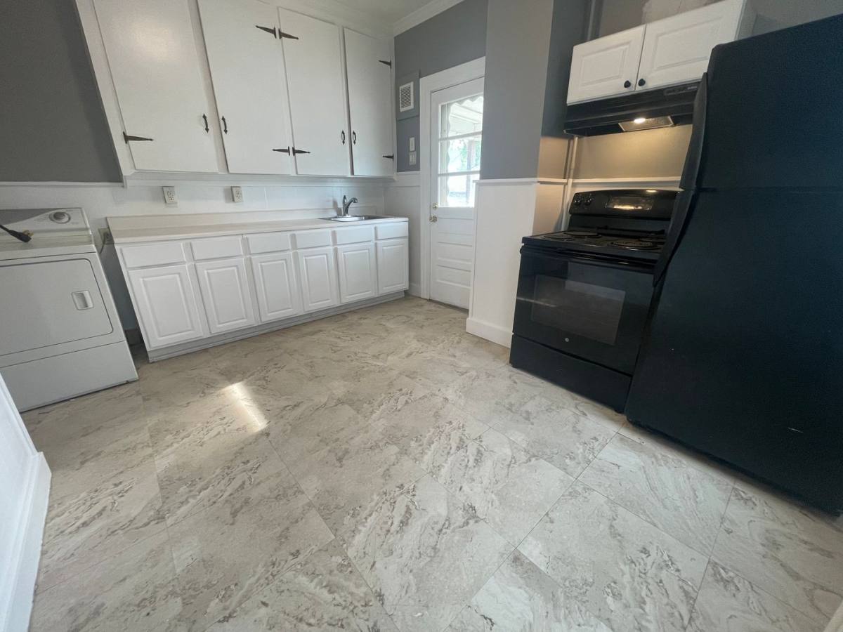 Apartment for rent at 33-35 Wellington Ave, Pittsfield, MA 01201