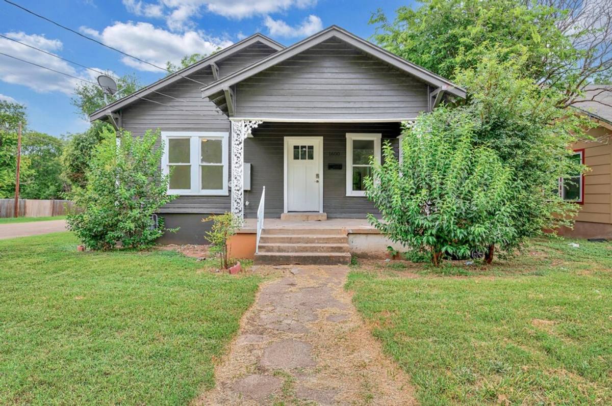 House for rent at 1600 Windsor Ave, Waco, TX 76708