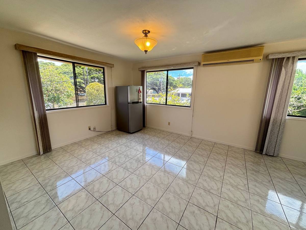 Apartment for rent at 2820 Kaimuki Ave, Honolulu, HI 96816