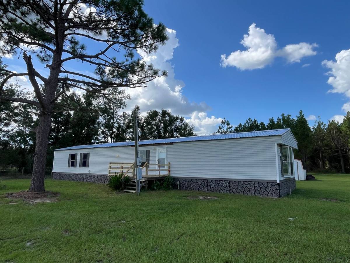 House for rent at 22131 104th St, Live Oak, FL 32060