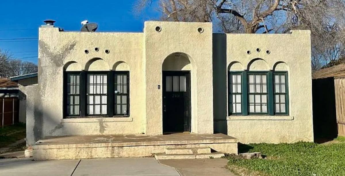 House for rent at 2406 21st St Front, Lubbock, TX 79411