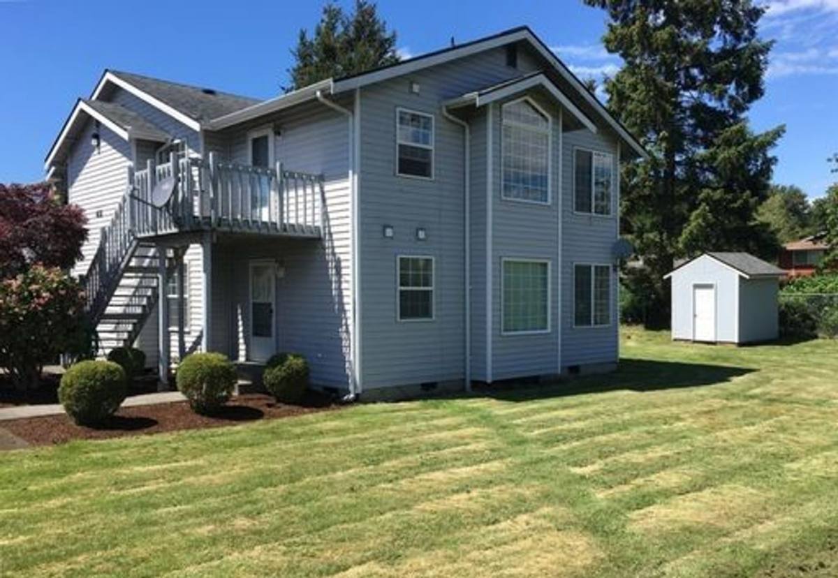 Apartment for rent at 632 D St, Blaine, WA 98230