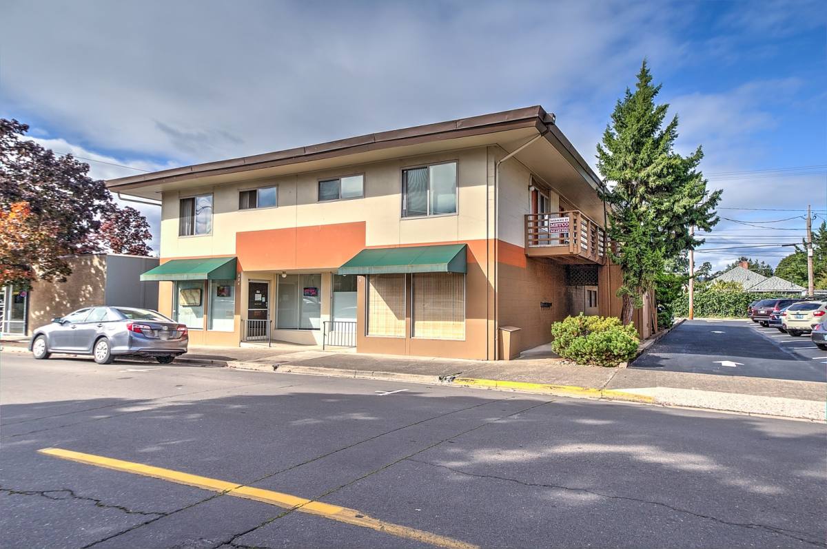 Apartment for rent at 824 826 A St, Springfield, OR 97477