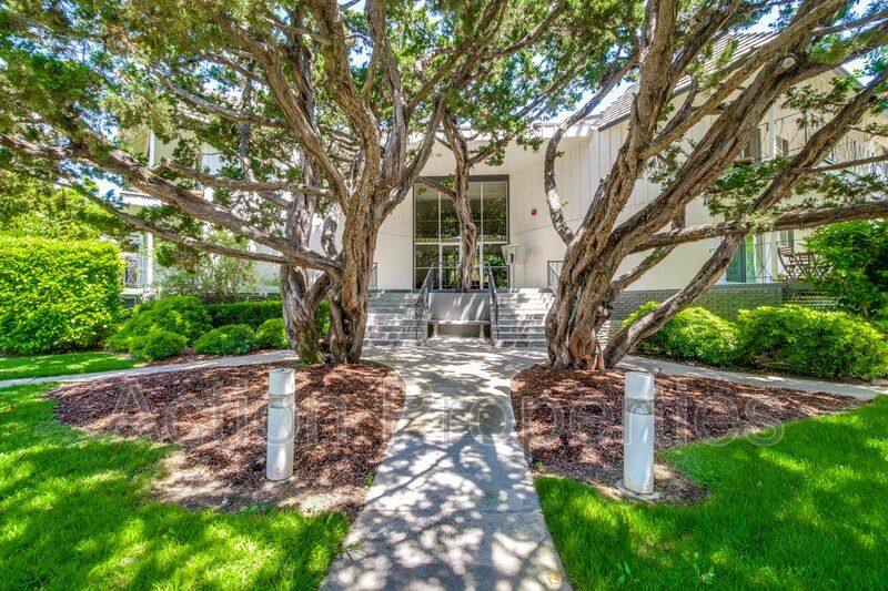 Apartment for rent at 21 Willow Rd #36, Menlo Park, CA 94025