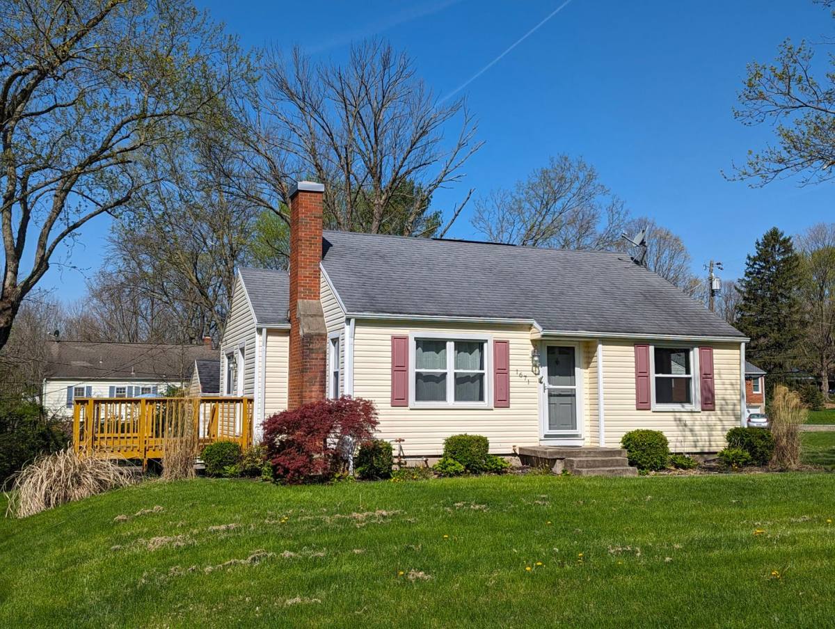 House for rent at 1671 Woods Dr, Dayton, OH 45432