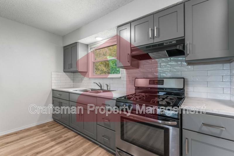 House for rent at 409 S Cleveland St #D, Springdale, AR 72764