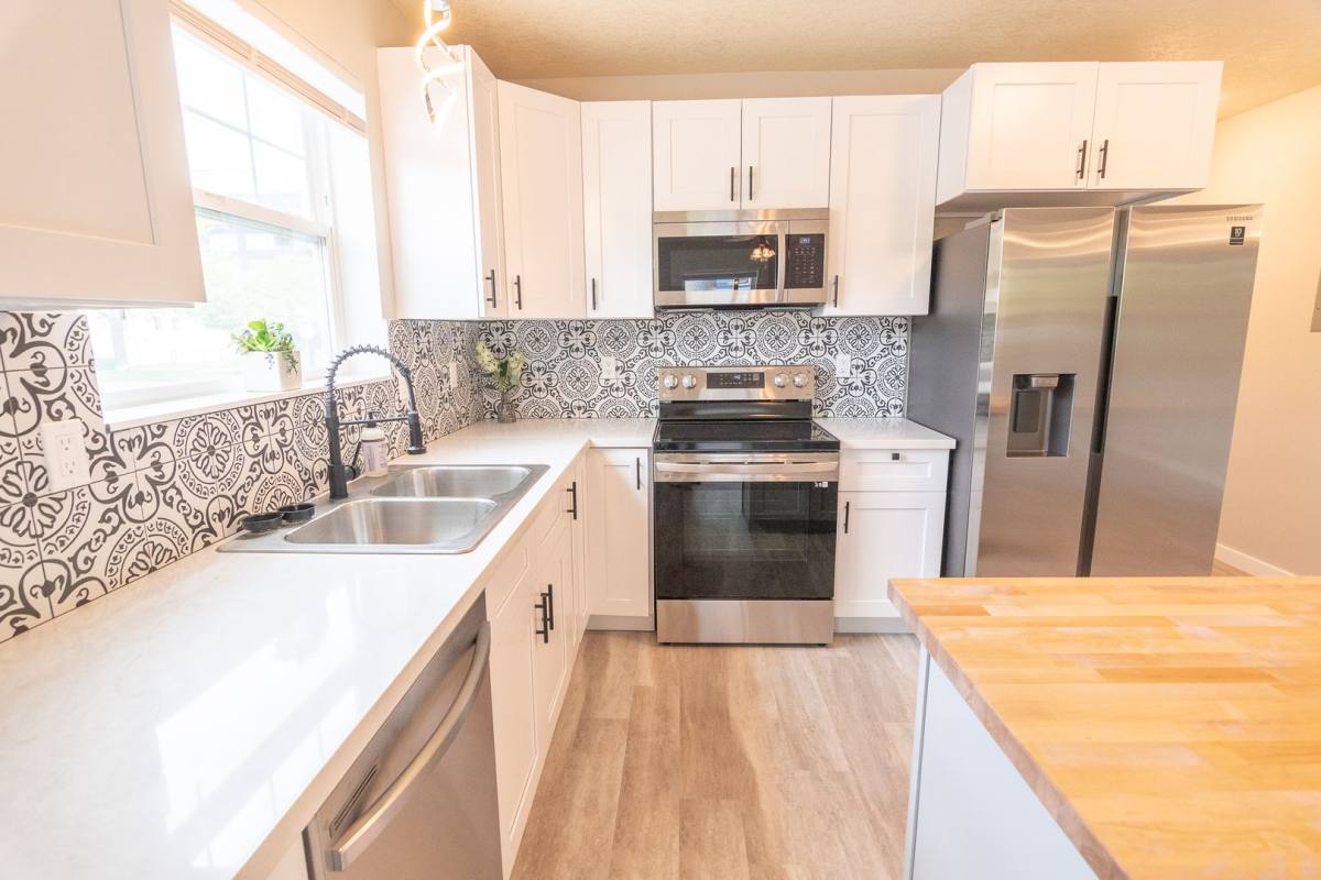 Apartment for rent at 208 N Mason, Portland, OR 97217