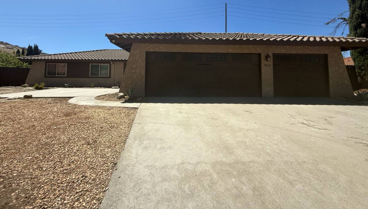 House for rent at 800 Via Mindi Circle, Riverside, CA 92506