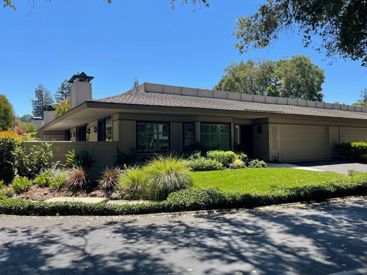 Townhouse for rent at 41 Deep Well Lane, Los Altos, CA 94022