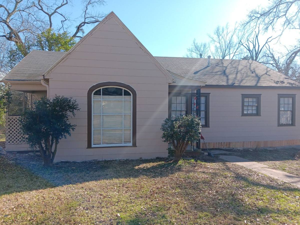 House for rent at 103 E Robinson, Shreveport, LA 71104