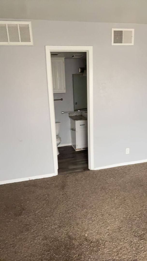 Townhouse for rent at 2109 Remington St, Fort Worth, TX 76116
