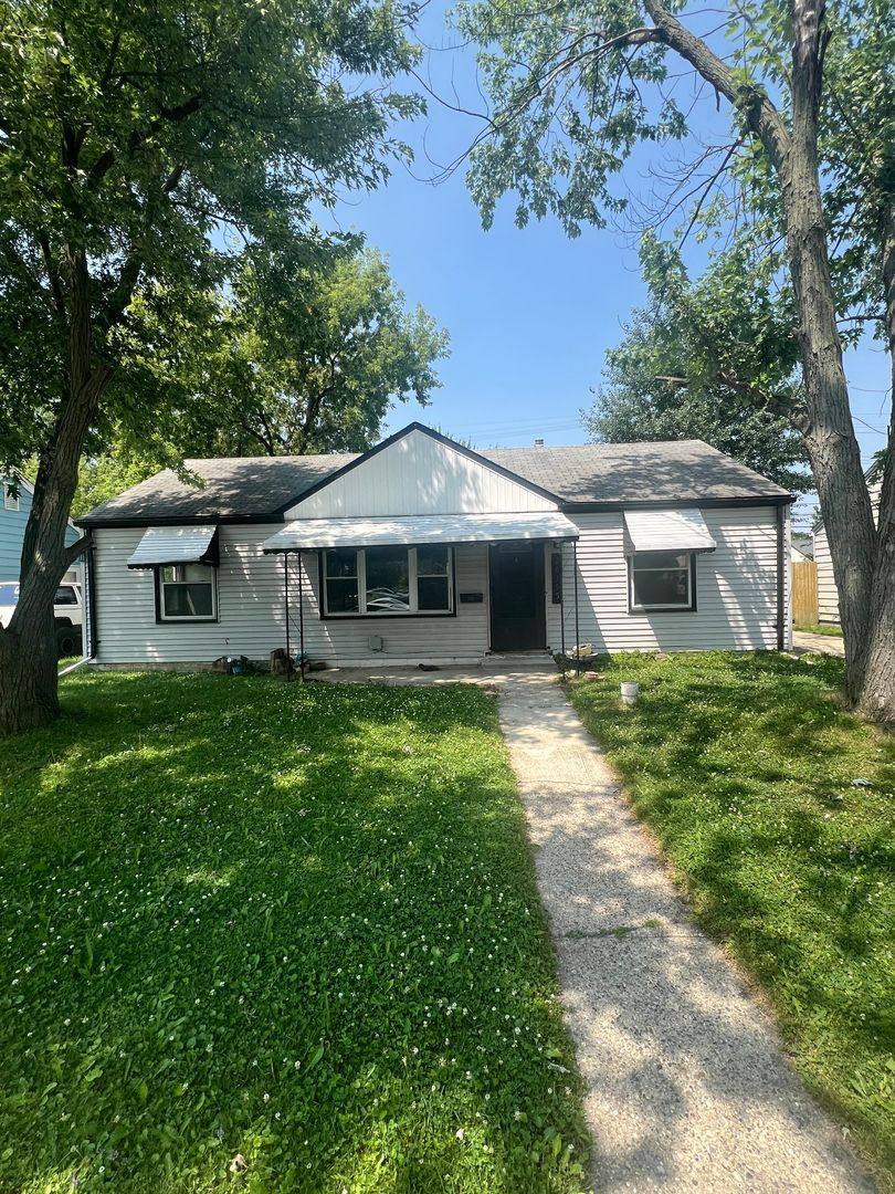 House for rent at 26355 Academy St, Roseville, MI 48066
