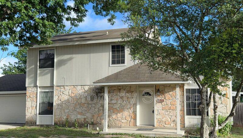 House for rent at 724 Sunshadow Dr, New Braunfels, TX 78130