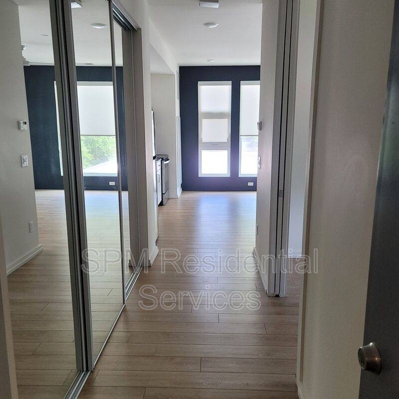 Apartment for rent at 724 S 5th Ave #302, Wilmington, NC 28401