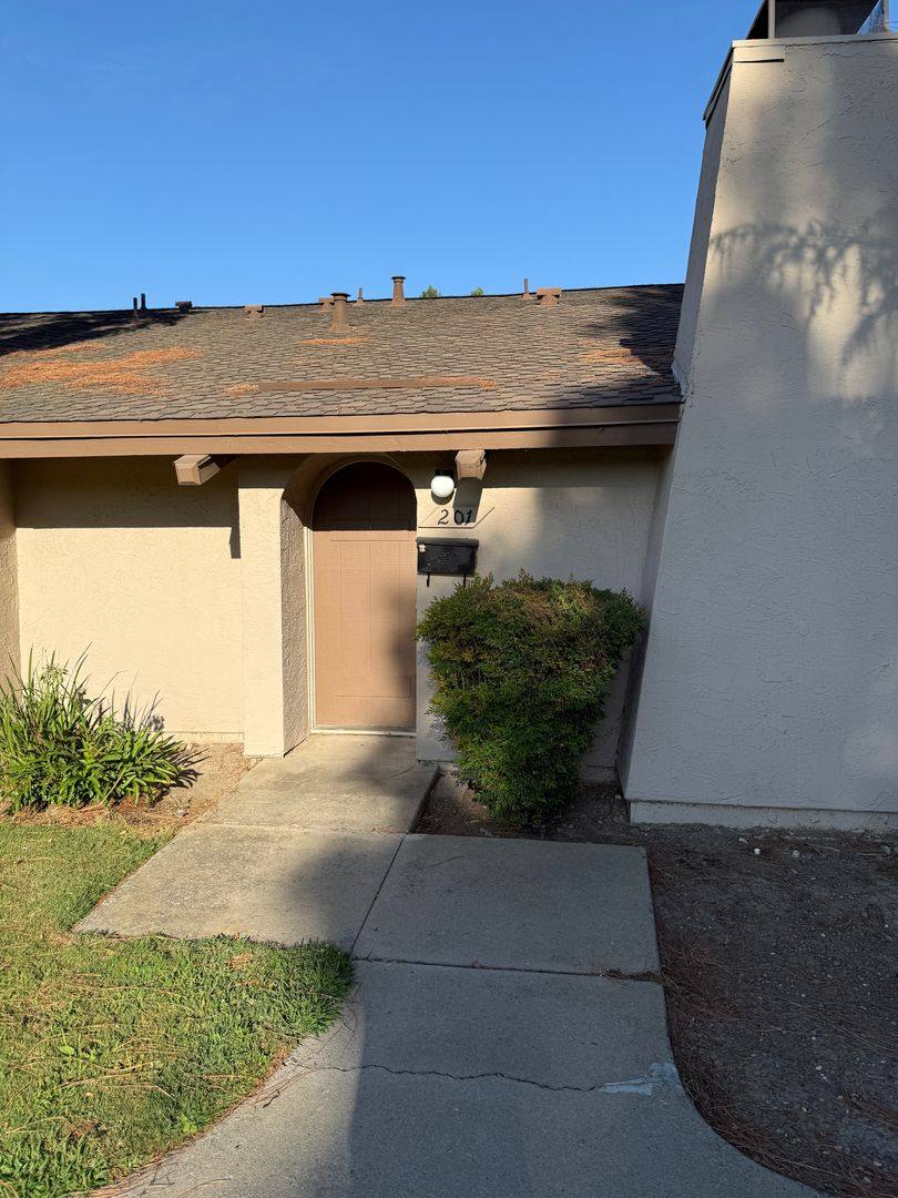 Condo for rent at 201 Touchstone Place, West Sacramento, CA 95691