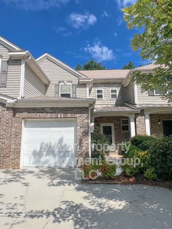 Townhouse for rent at 158 Ellis Dr, Conyers, GA 30012