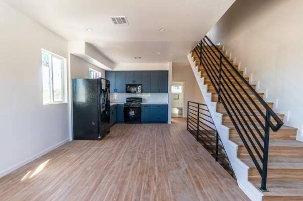 Townhouse for rent at 6623 1 2 Beck Ave, North Hollywood, CA 91606