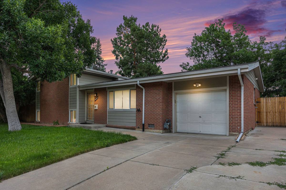 House for rent at 6158 Nelson St, Arvada, CO 80004