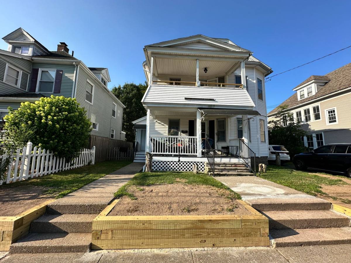 Apartment for rent at 20-22 Elmwood Ave, Holyoke, MA 01040