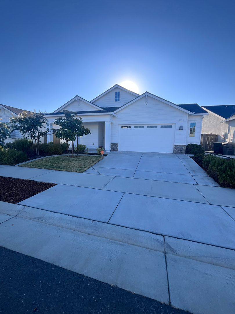 House for rent at 3041 Bramblewood Way, Roseville, CA 95747