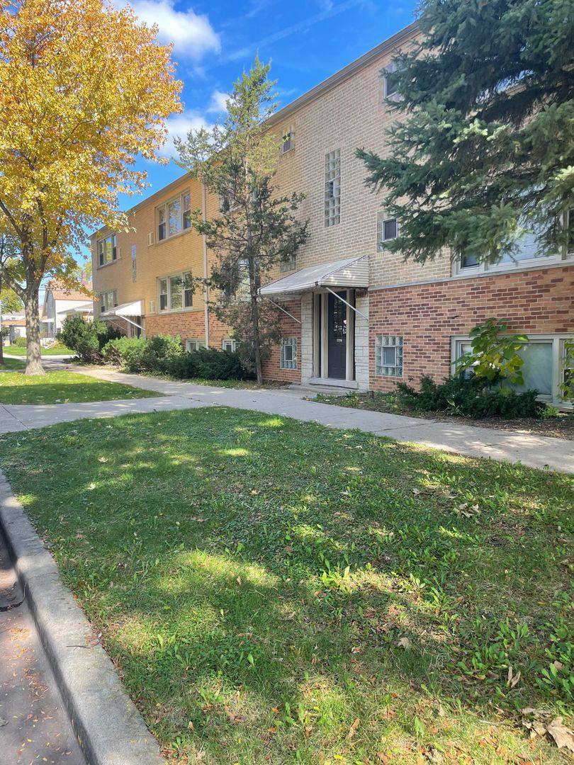 Apartment for rent at 3001-07 Emerson St, Franklin Park, IL 60131