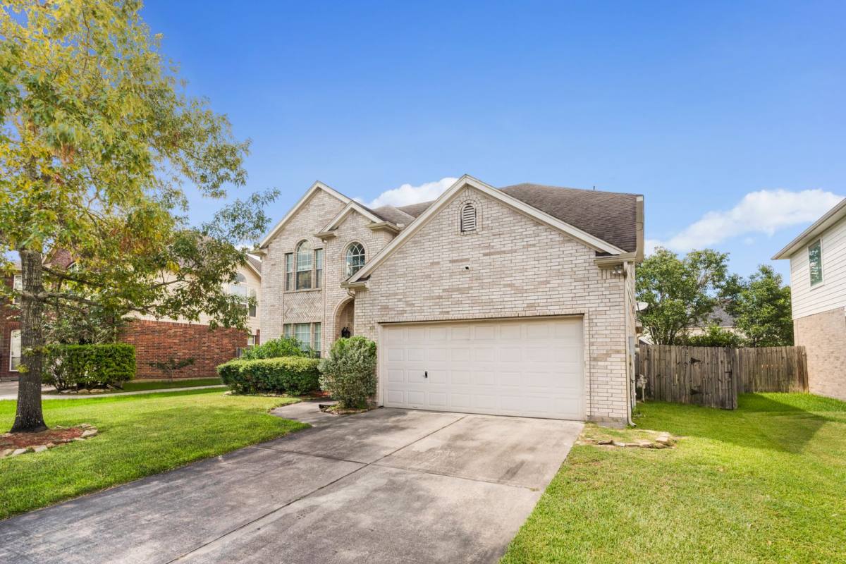 House for rent at 9801 Sunnycoast, Pearland, TX 77584