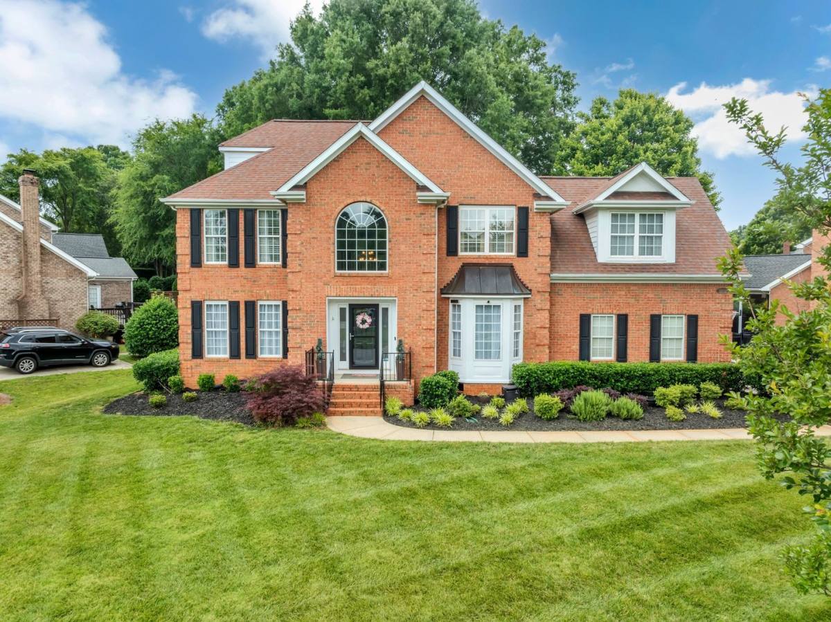 15737 Agincourt Dr, Huntersville, NC 28078