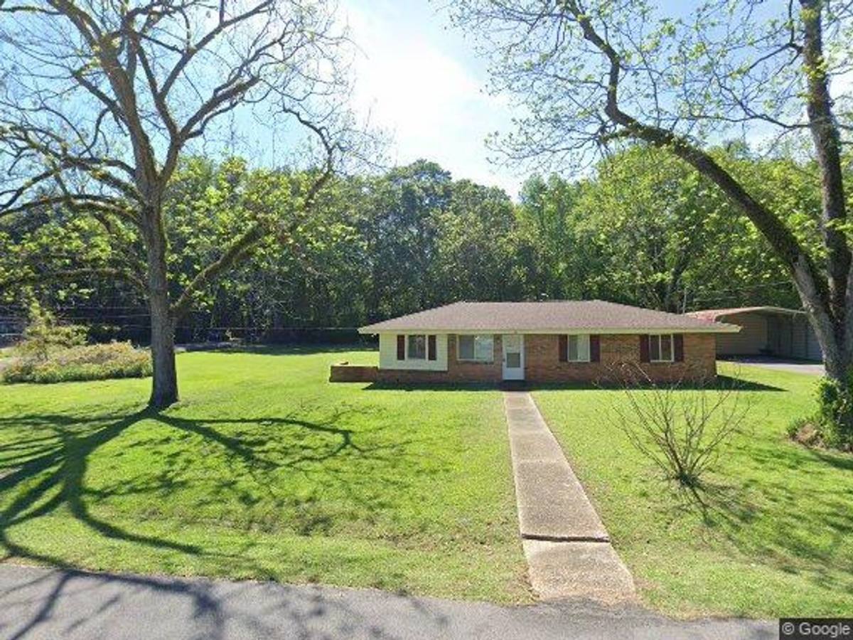 House for rent at 168 Grovewood Court, Montgomery, AL 36108