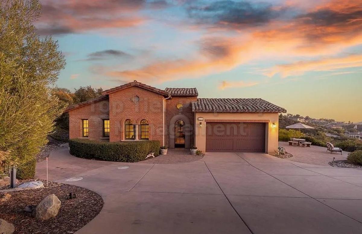 House for rent at 29472 Welk Highland Dr, Escondido, CA 92026