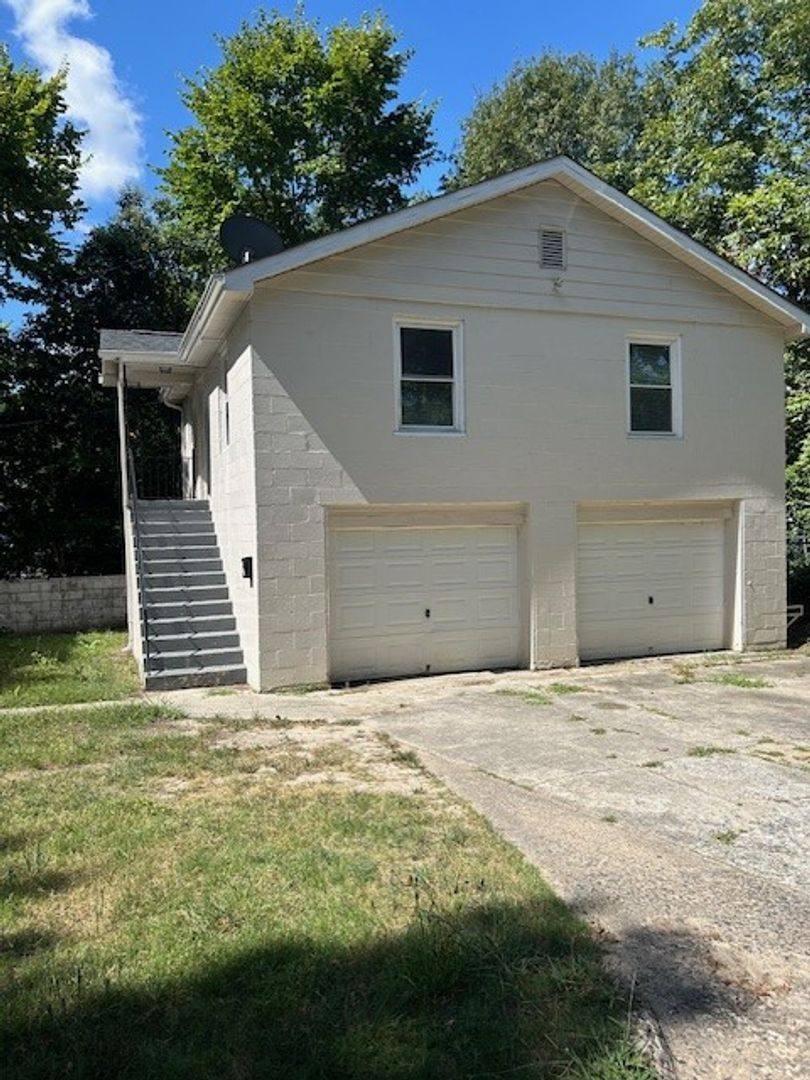 House for rent at 121-1 2 Patrick St, Gastonia, NC 28054