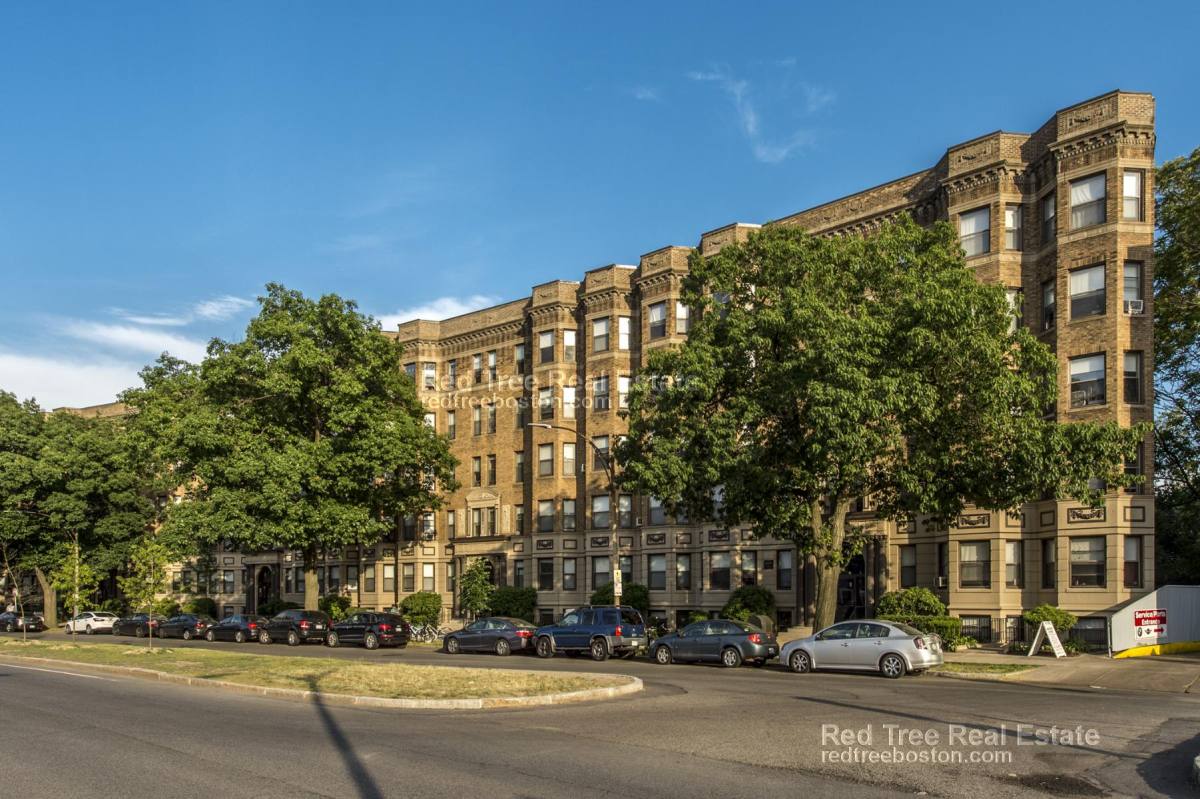 Apartment for rent at 1156 Commonwealth Ave, Allston, MA 02134