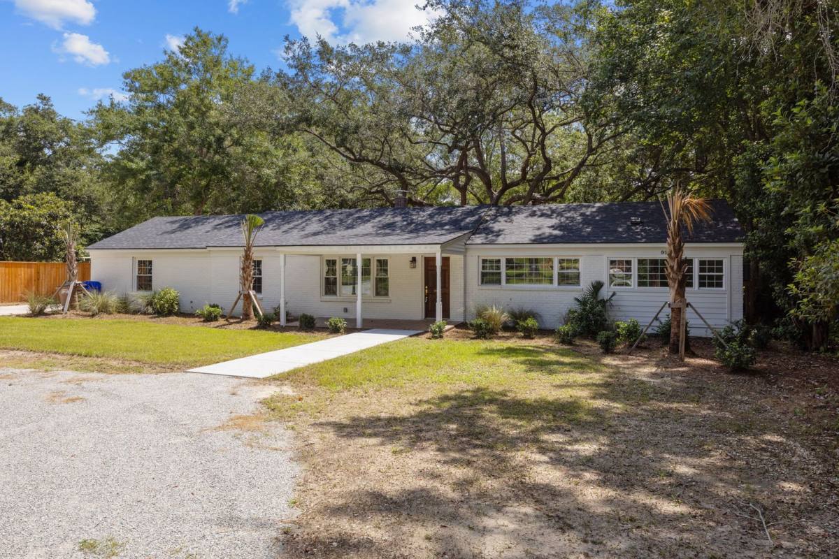 House for rent at 920 Julia St, Charleston, SC 29412